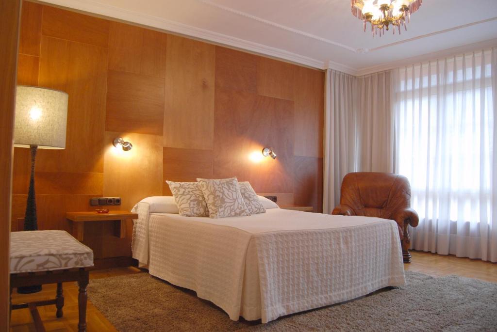 Hotel La Rivera اريناس دي كابراليس الغرفة الصورة